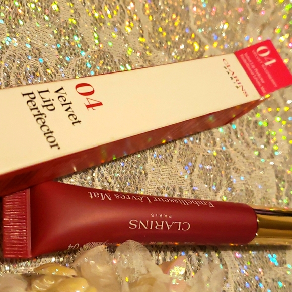 🧚‍♀️#4 VELVET RASPBERRY Clarins Velvet Lip Perfector NWT - Picture 6 of 6